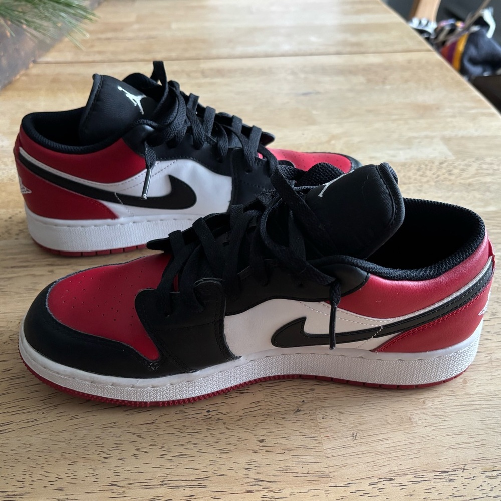 Jordan 1 Low Bred Toe